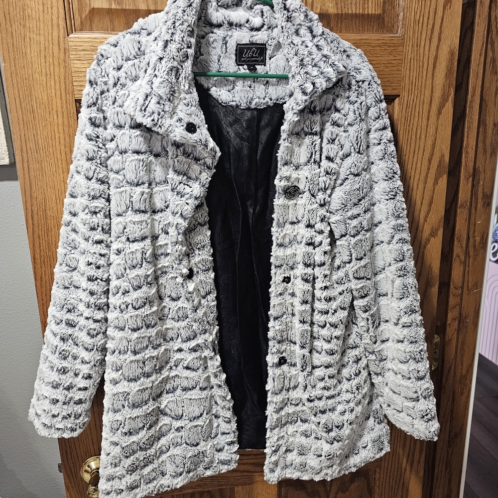 Women's Gray Faux Fur Jacket